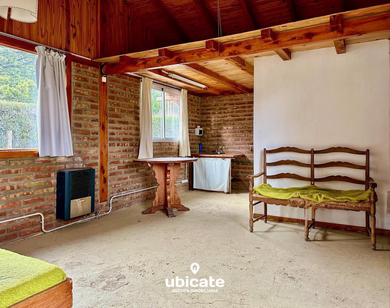 Foto de Casa y monoambiente en venta en Dina Huapi con amplio jardin., imagen 2