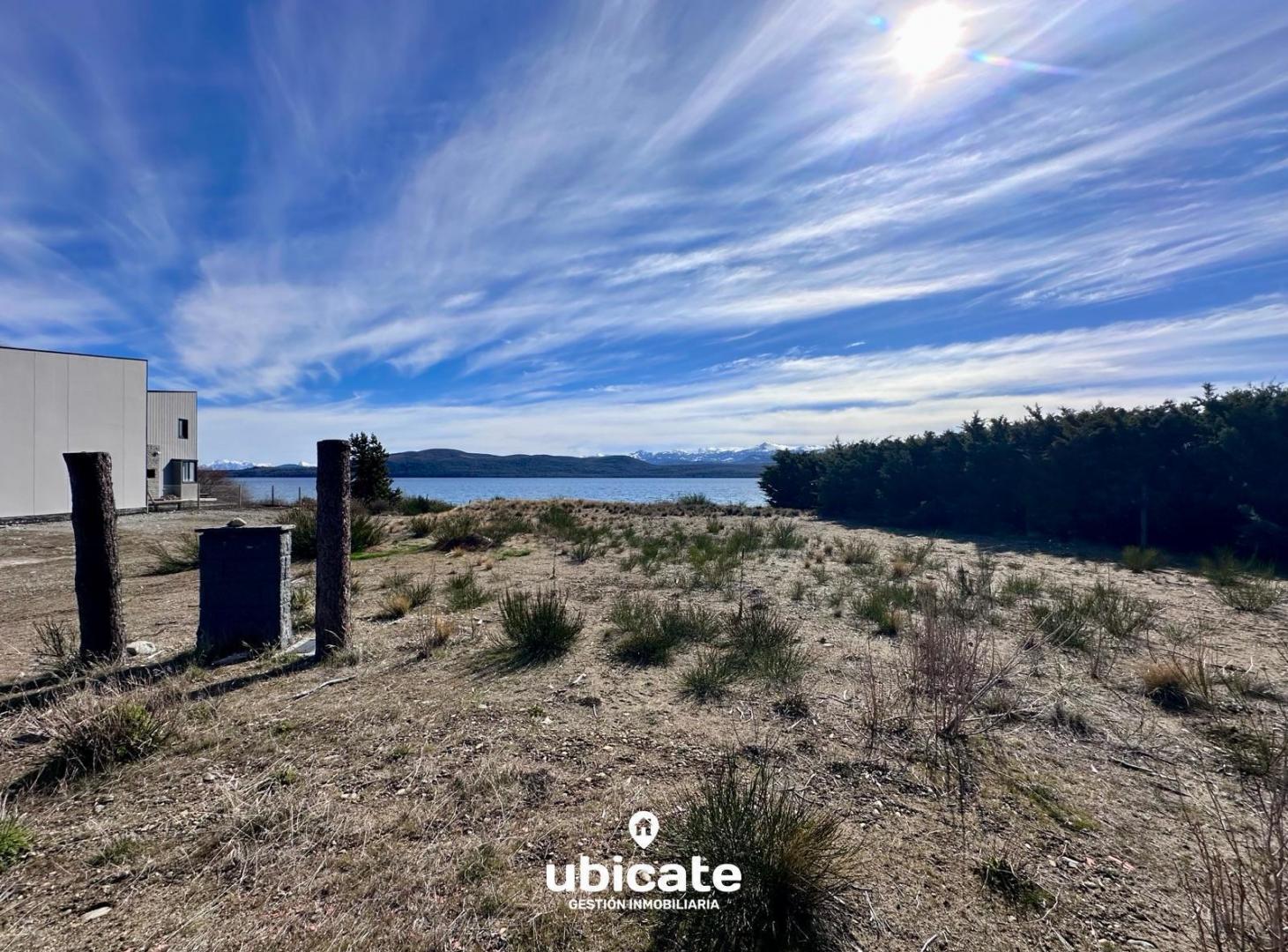 Foto de Terreno sobre costa de lago Nahuel Huapi - Dina Huapi, imagen 1
