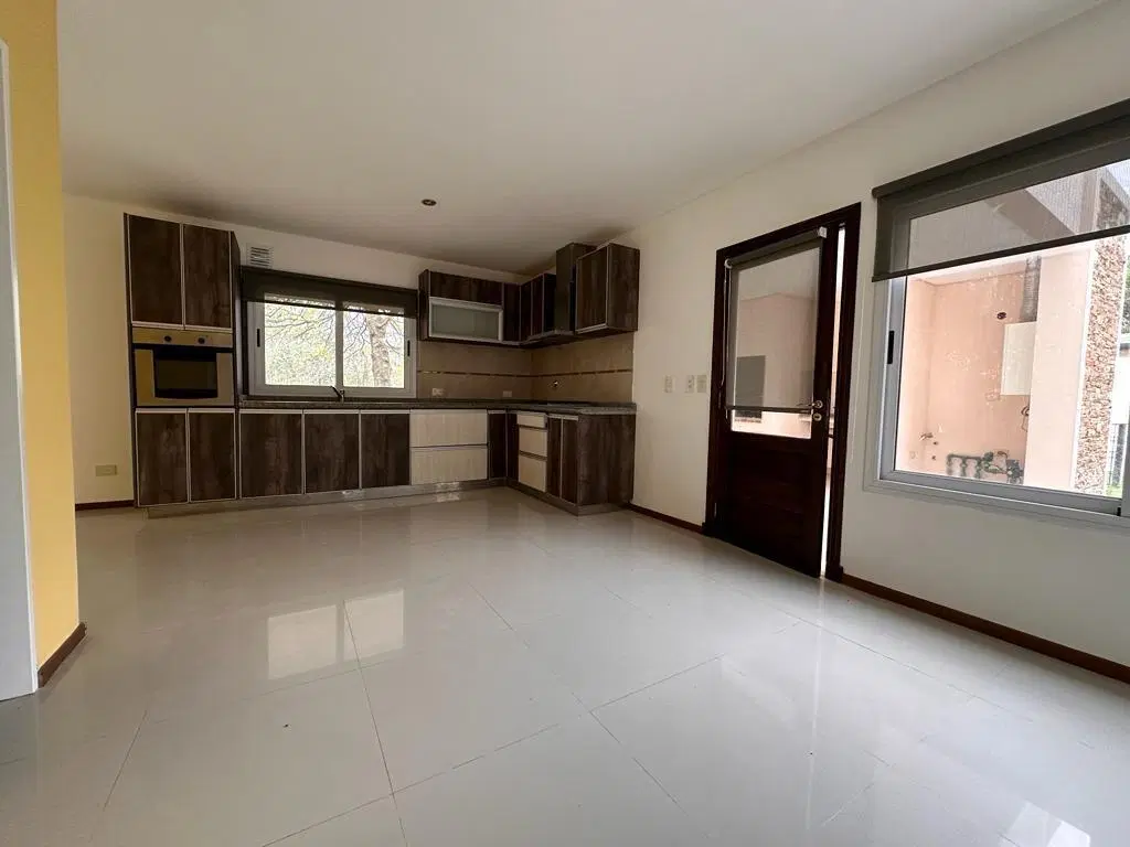 Casa  en Alquiler en Septiembre, Escobar, G.B.A. Zona Norte 5