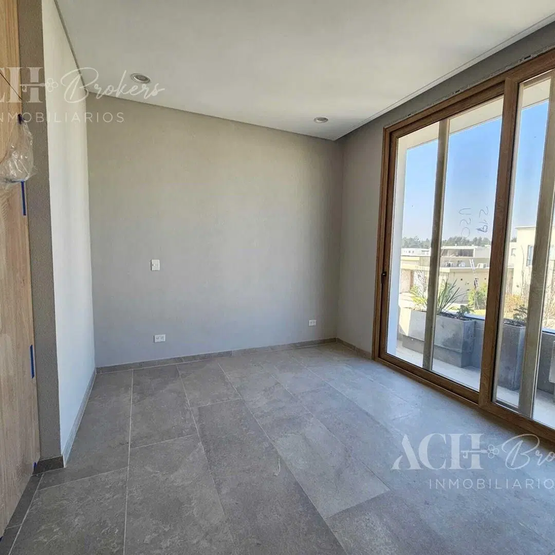 Casa  en Venta en Carpinchos, Nordelta, Tigre 5