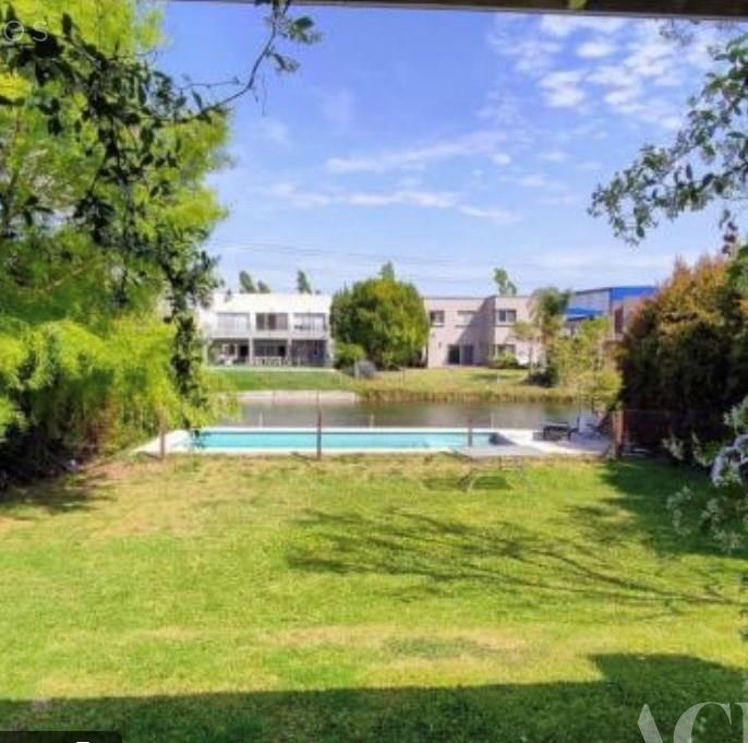 Foto de Casa Chalet en Alquiler en Barrancas de Santa Maria, General Pacheco, imagen 1