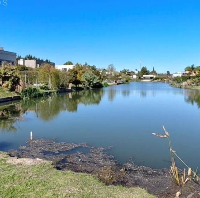 Foto de Casa Chalet en Alquiler en Barrancas de Santa Maria, General Pacheco, imagen 3