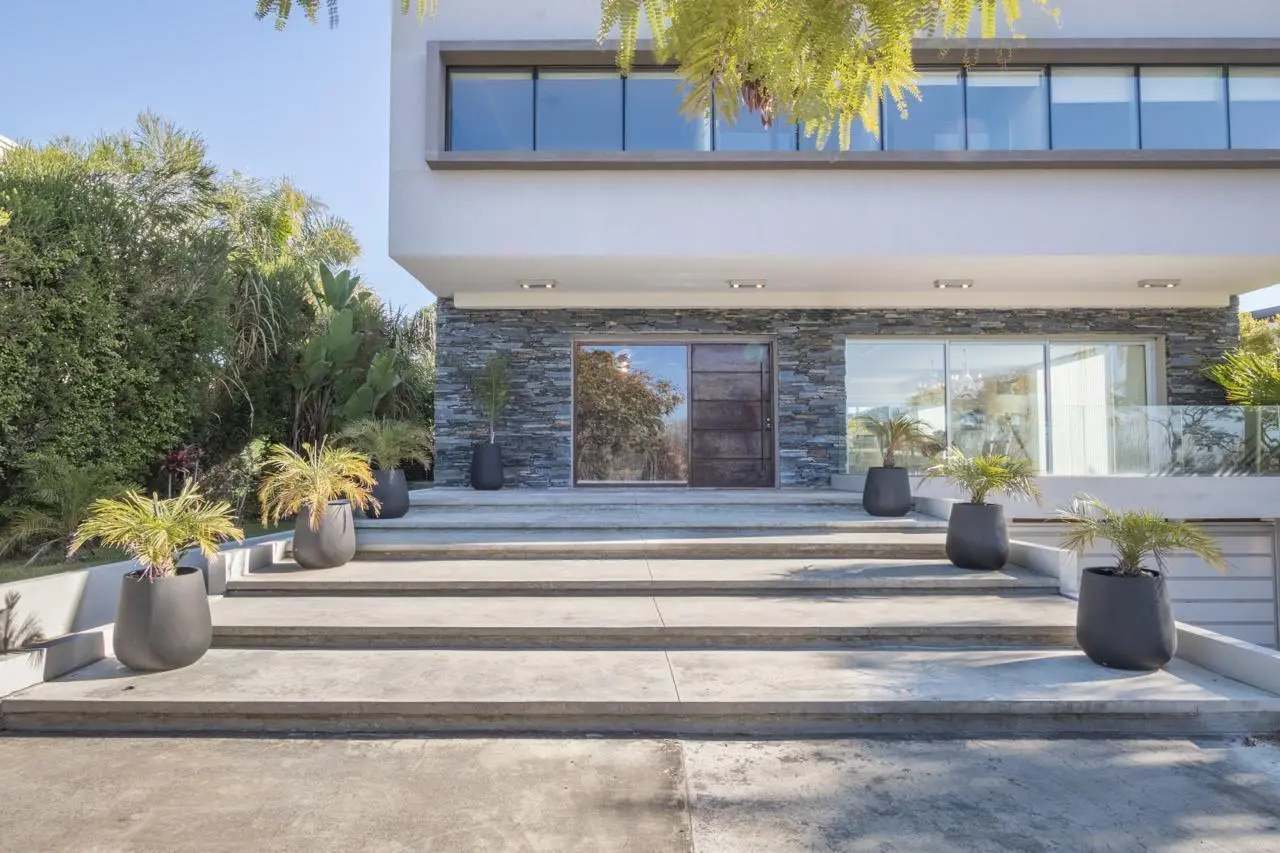 Casa en alquiler al rio 3