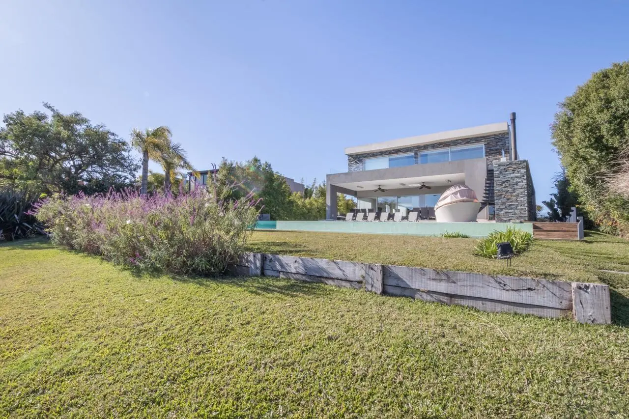 Casa en alquiler al rio 5
