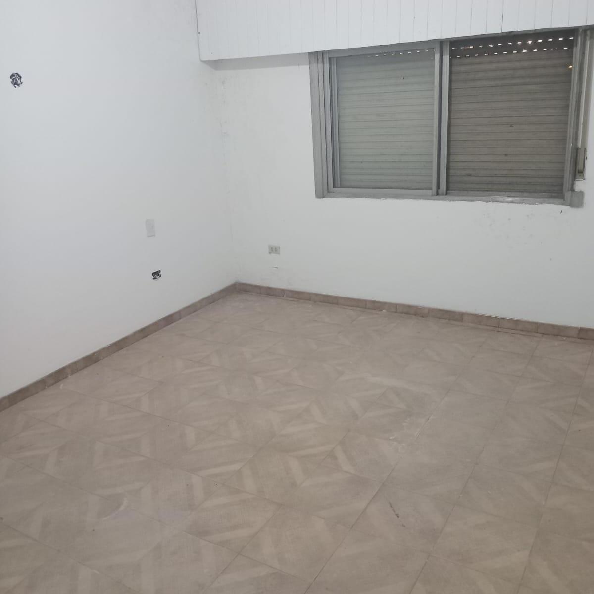 Se Alquila Departamento de 3 Ambientes en San Justo 3