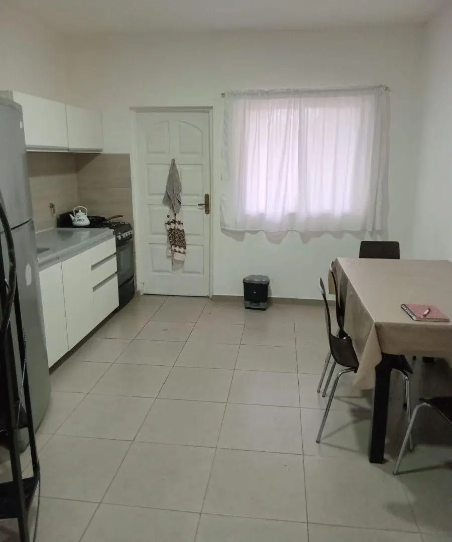 Se vende duplex tipo casa, San Justo. La Matanza. 2