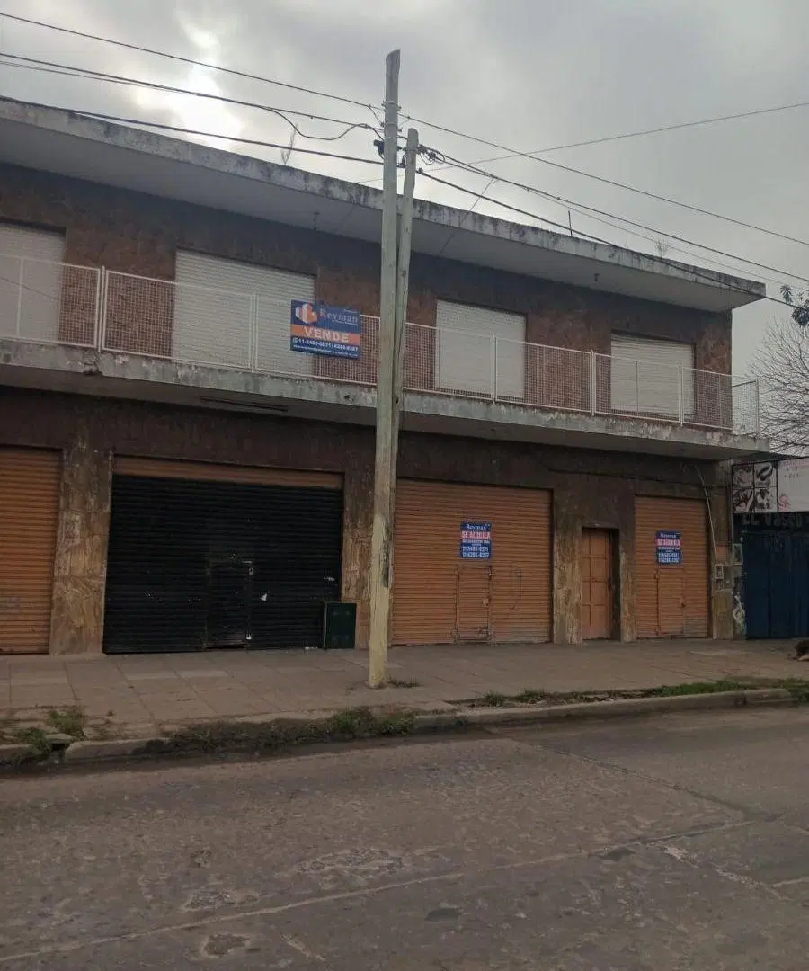 Se vende casa en Gonzalez Catan. 3