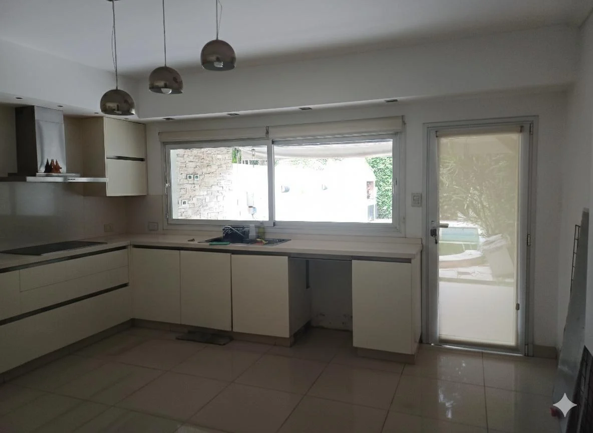 Foto de Casa / Triplex 4 Ambientes en Martínez | Playaron, Pileta, imagen 5