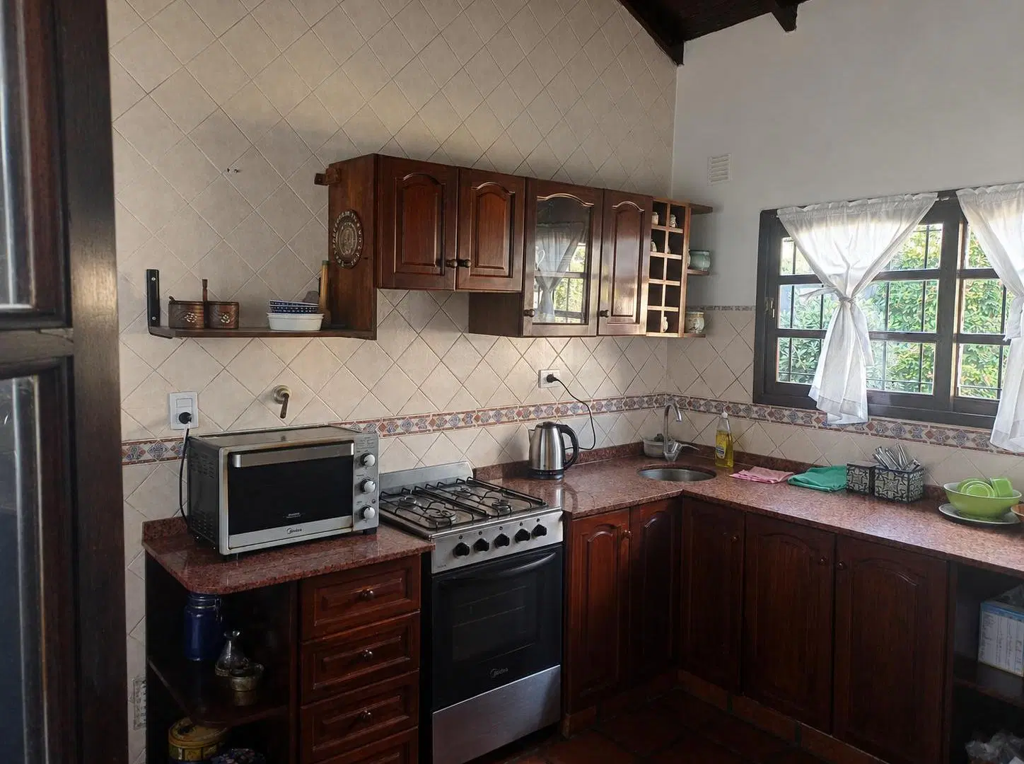 Casa 4 Ambientes en Don Torcuato | Jardín, Terraza, Parrilla y Cochera para 2 Autos 2
