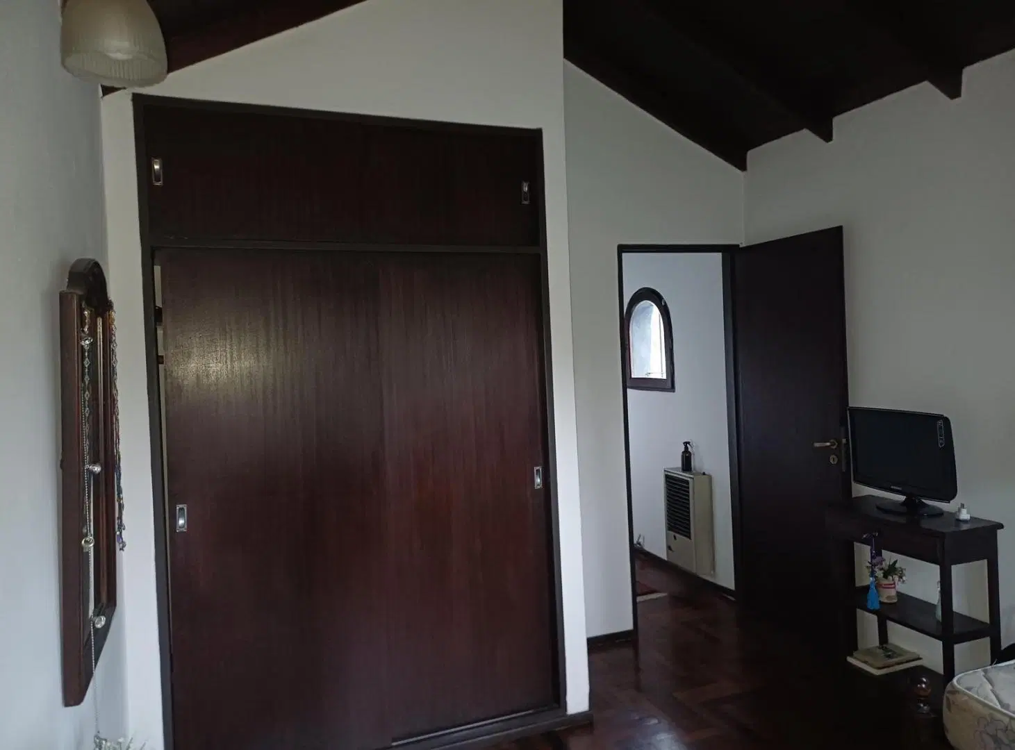 Casa 4 Ambientes en Don Torcuato | Jardín, Terraza, Parrilla y Cochera para 2 Autos 5