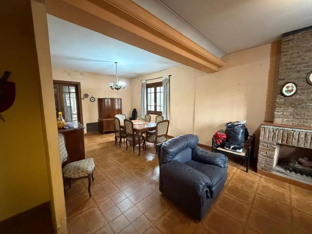 Hermosa Casa estilo inglés para reciclar o para Desarrollo Inmobiliario 5