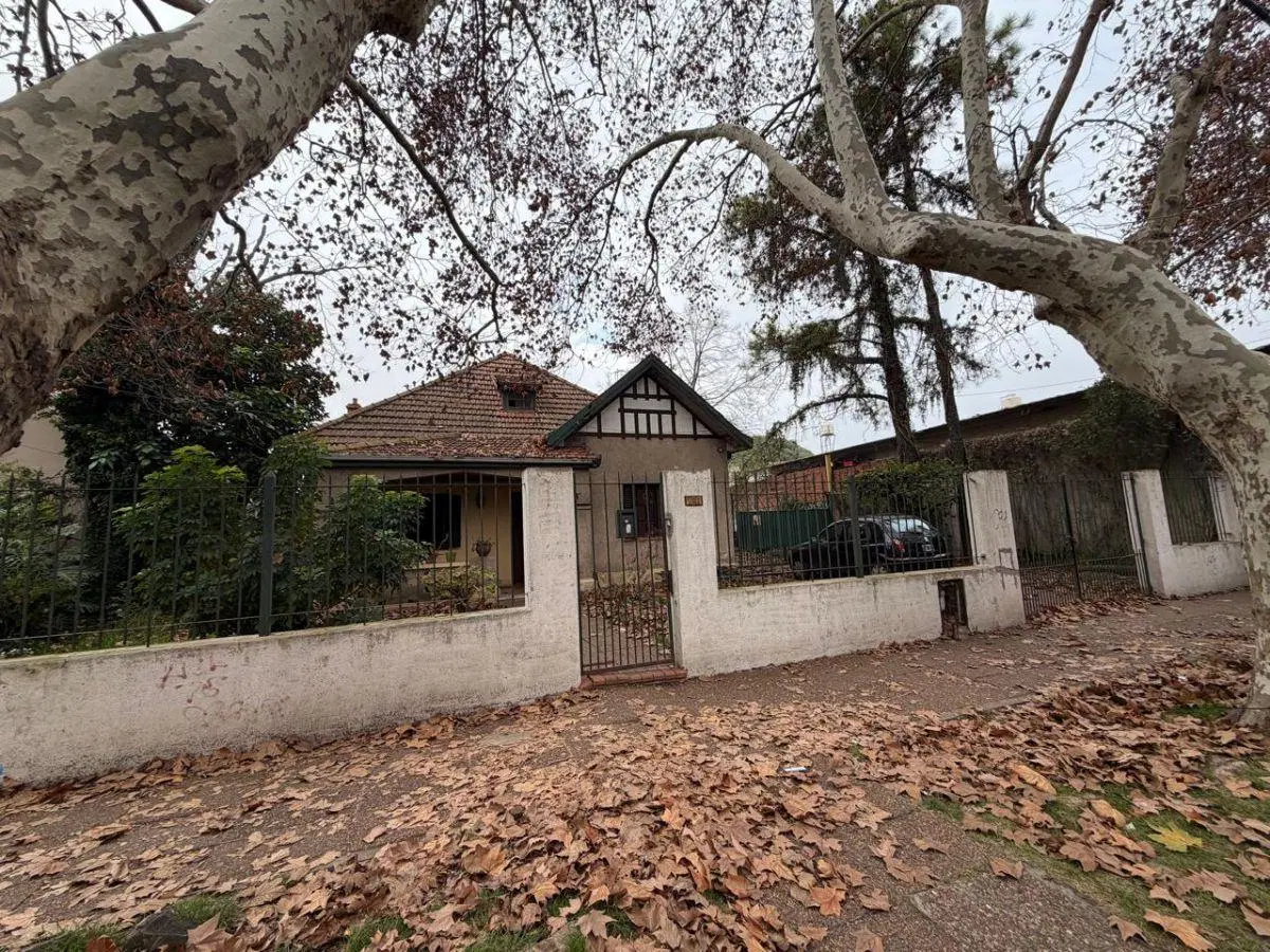 Hermosa Casa estilo inglés para reciclar o para Desarrollo Inmobiliario 3