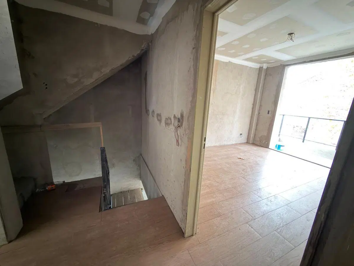 PHs de 3 amb. en DÚPLEX, con 2 baños y TERRAZA propia, SIN EXPENSAS. Super Luminosos!!!!
2 Unidades 8