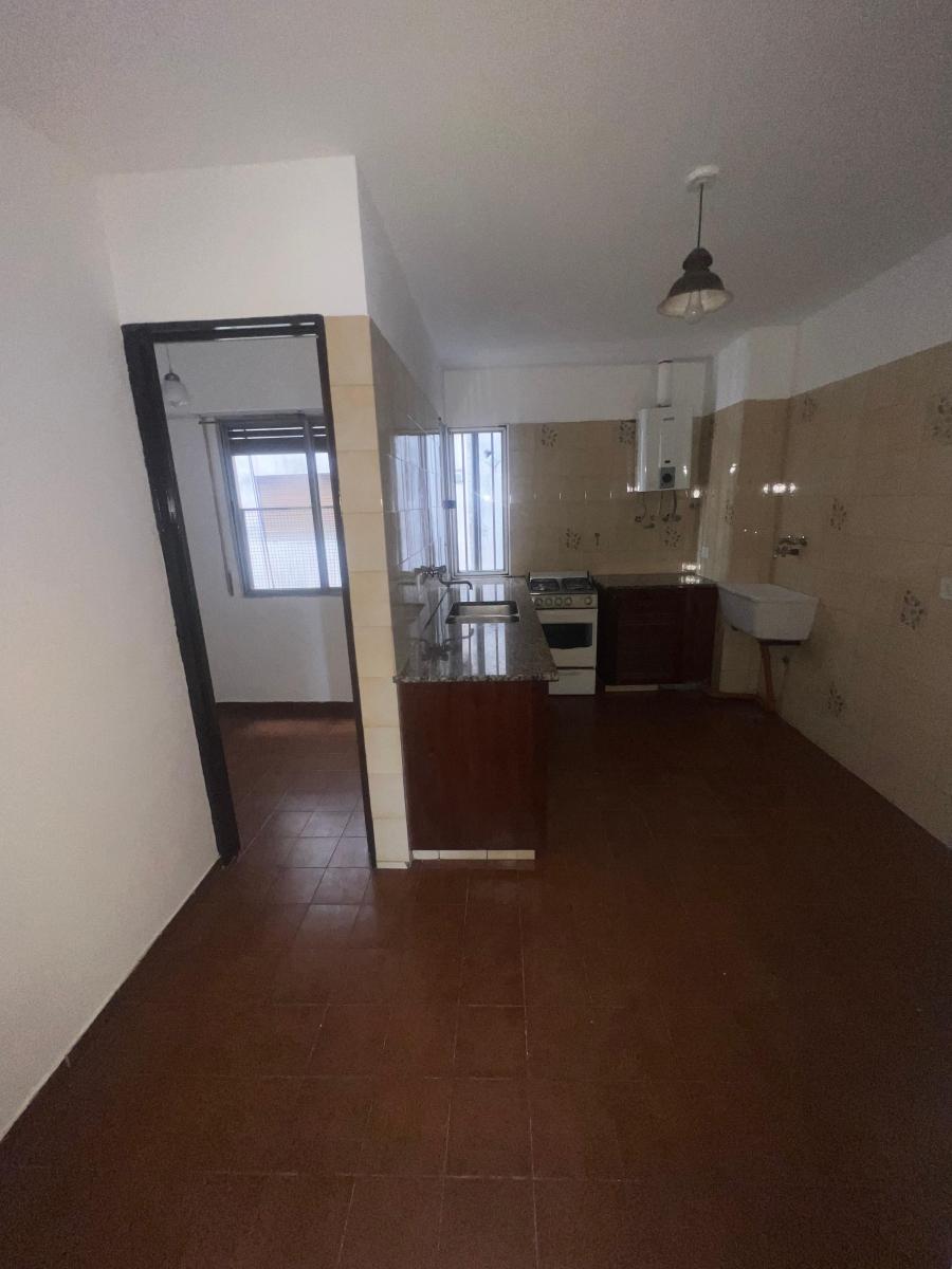 Precioso Depto 3d con Balcón a Una Cuadra del Patio Olmos! 3