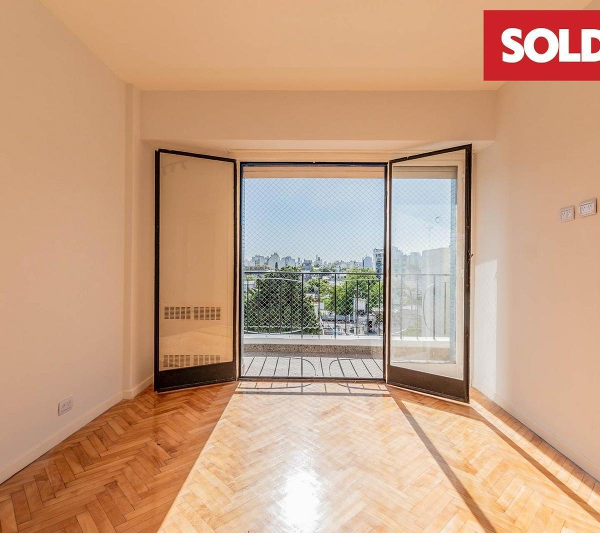 Foto de Departamento en venta, apto crédito, 3 ambientes con 2 baños. Espacio, imagen 3