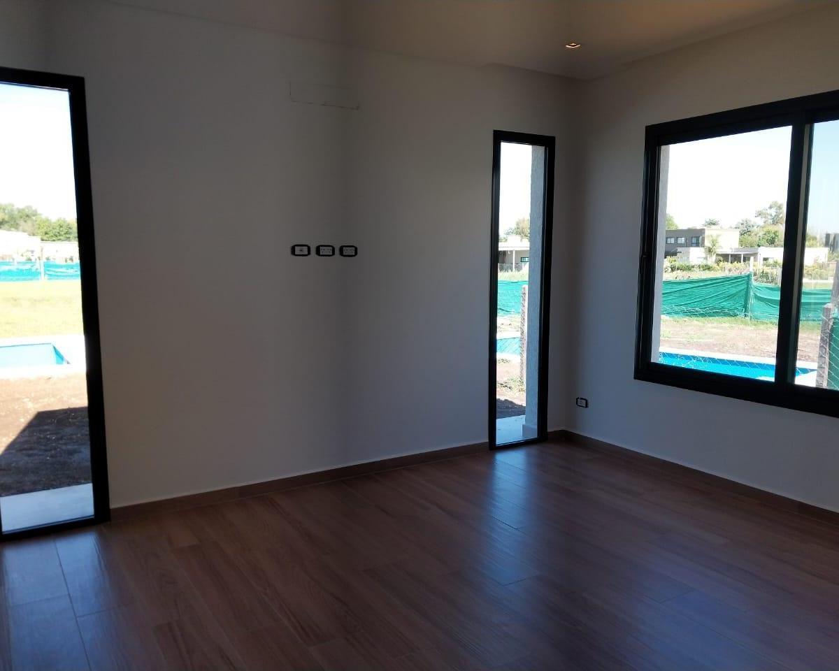 Foto de Casa en Venta en Santa Lucia en dos plantas con piscina., imagen 3