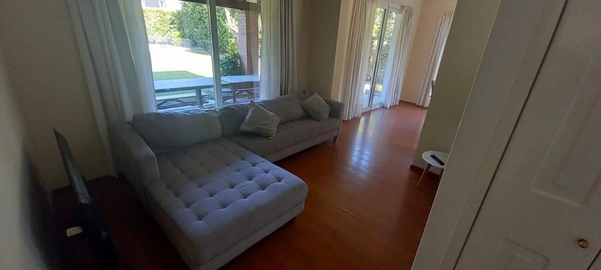 Foto de Casa venta, lote central, Barrio el Portillo, imagen 2