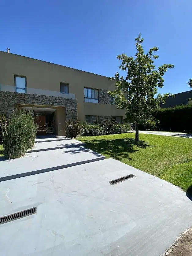 Casa venta, la lomada, moderna lote central 5