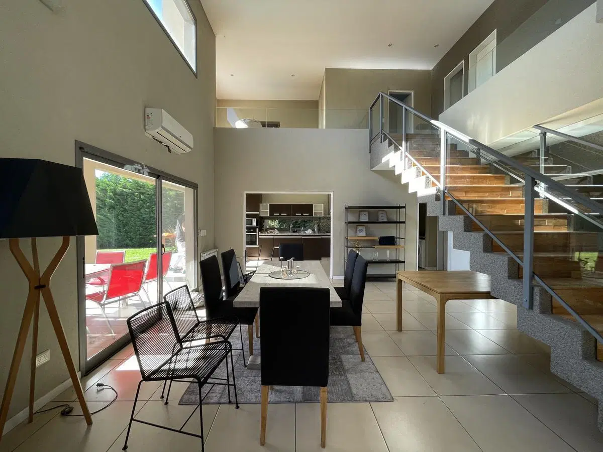 Casa venta, la lomada, moderna lote central 1
