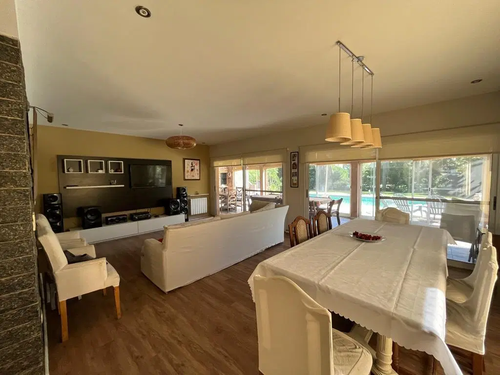 Barrio el Lucero, casa en venta, lote central 2
