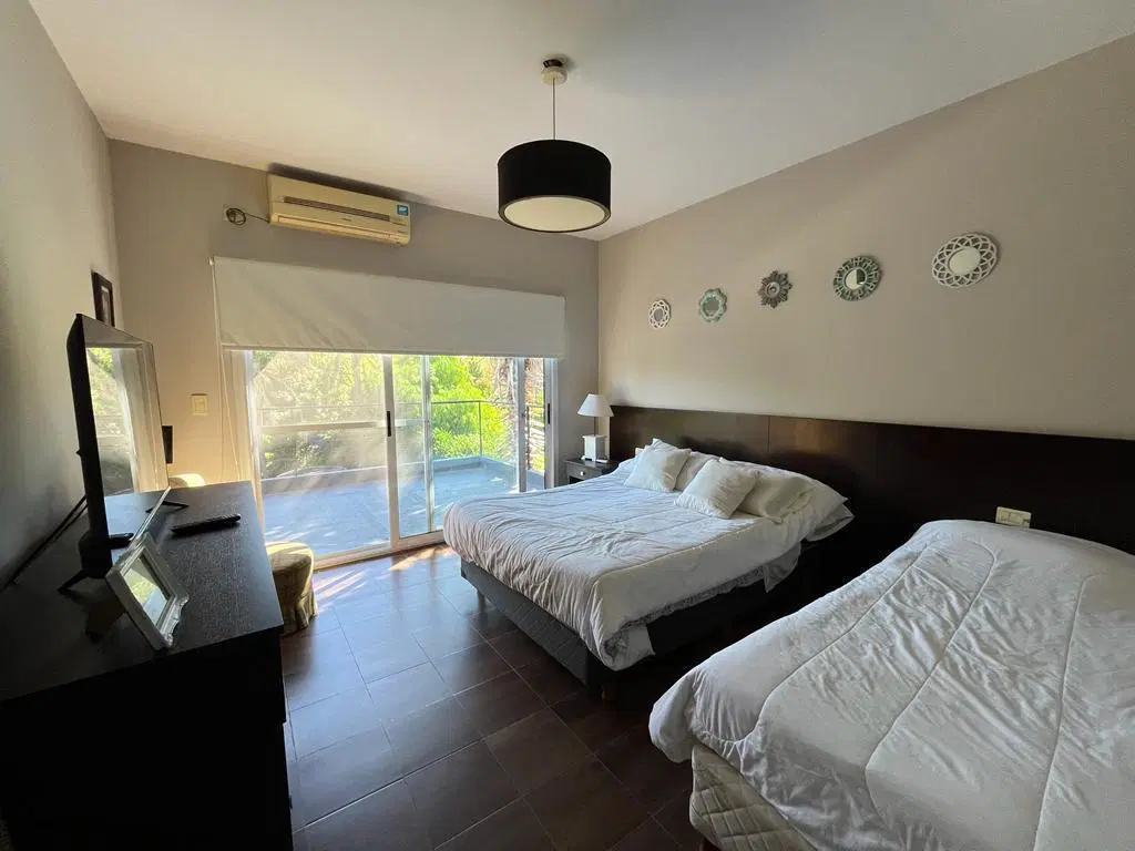 Barrio el Lucero, casa en venta, lote central 1