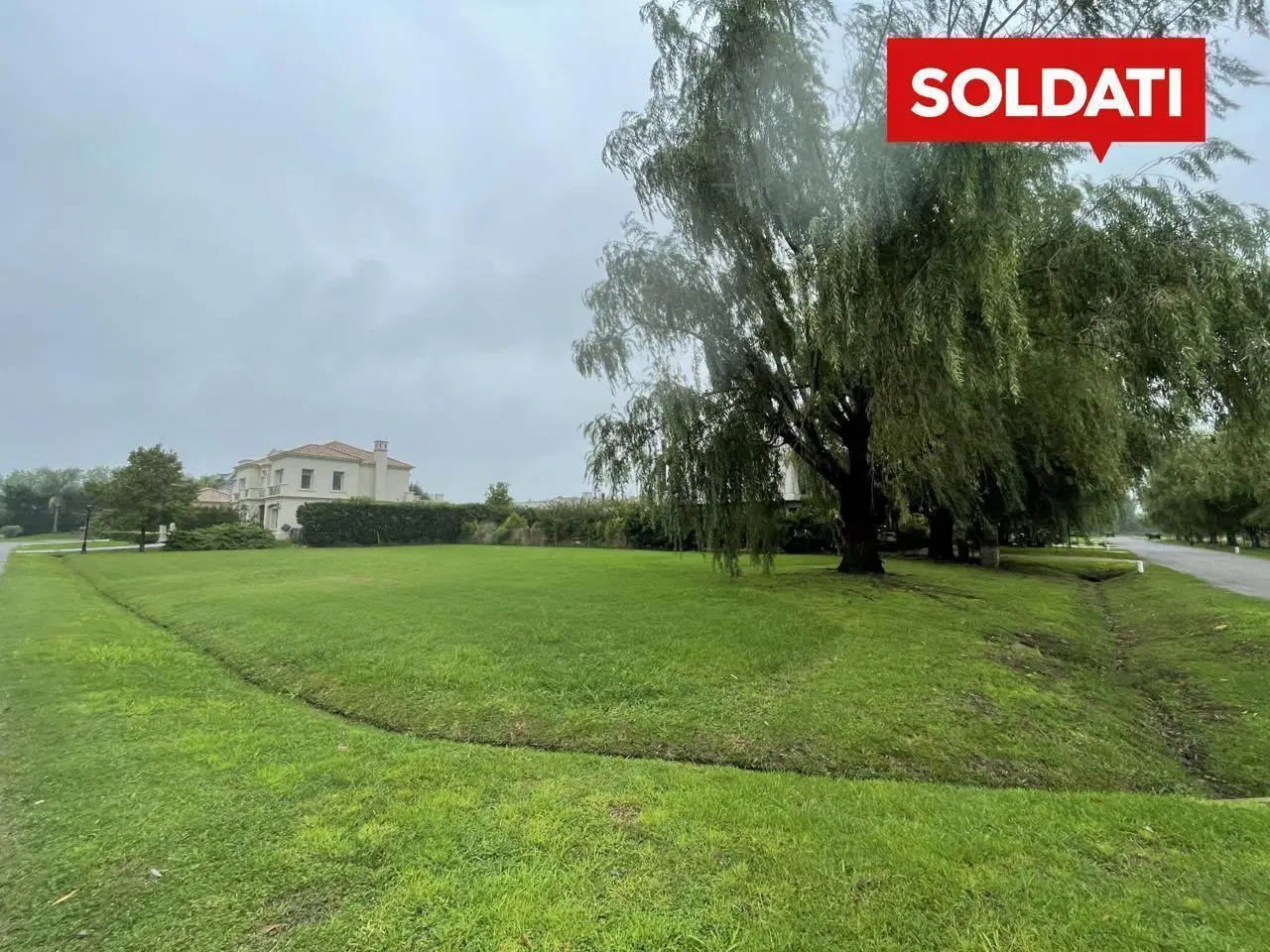 Terreno central en venta en La Lomada De Pilar 4