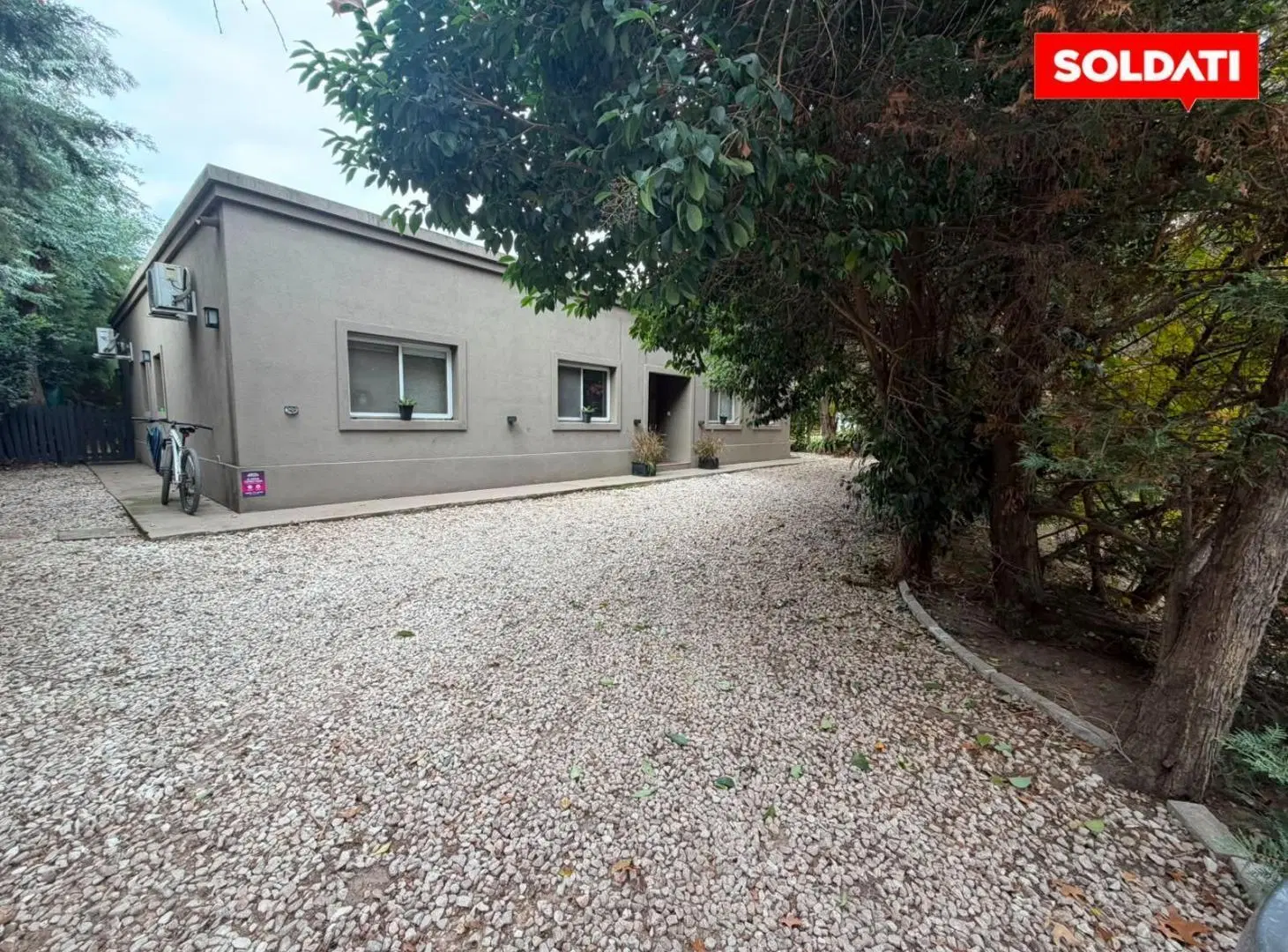 Casa en venta Barrio Roble Joven, 3 dormitorios mas playroom/escritorio 4