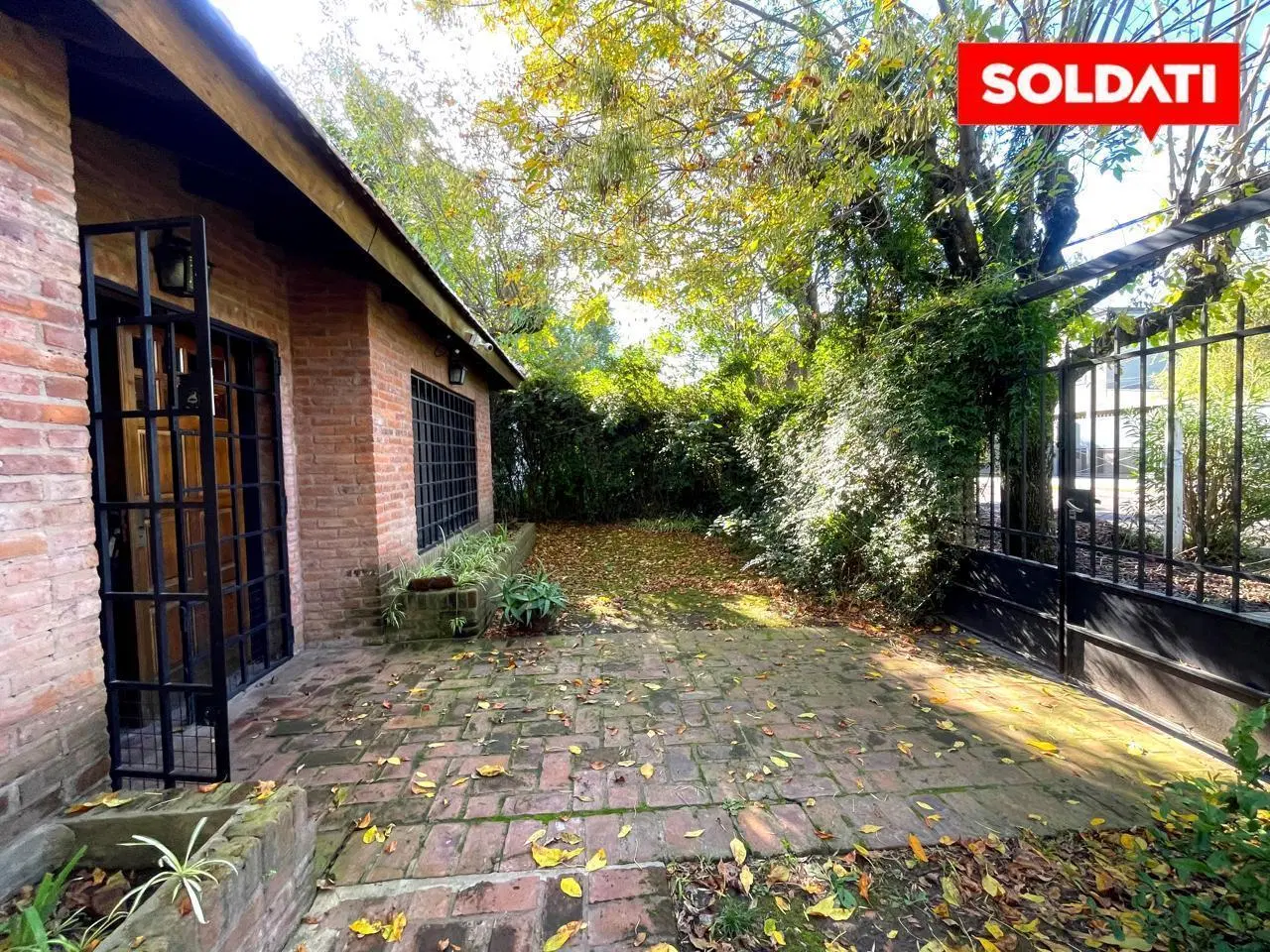 Casa en venta a metros de Panamericana Barrio Los Mirasoles 3