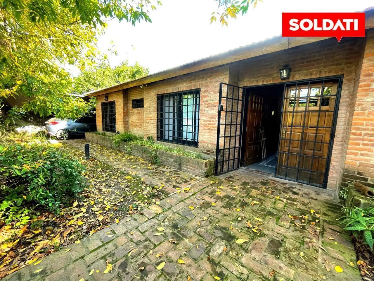 Casa en venta a metros de Panamericana Barrio Los Mirasoles 5