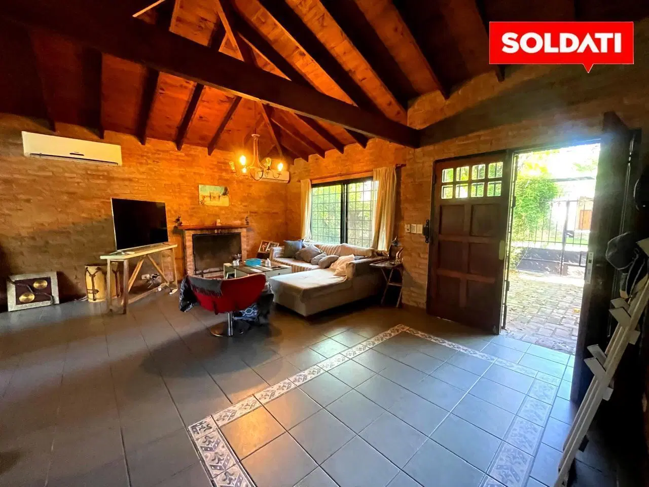 Casa en venta a metros de Panamericana Barrio Los Mirasoles 2