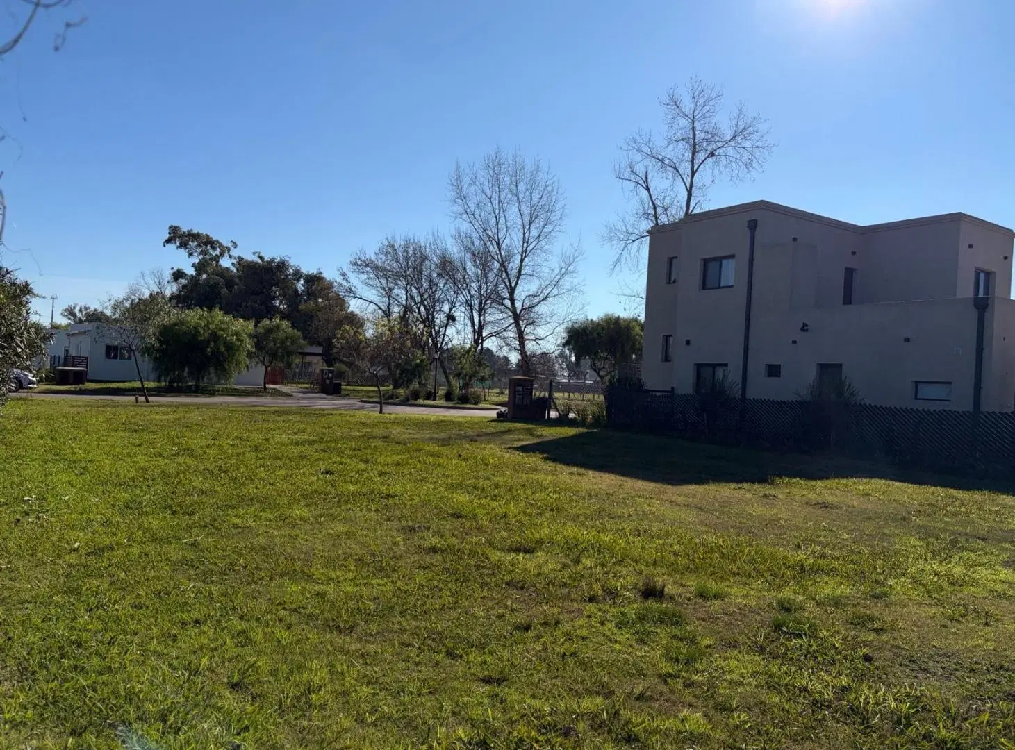 LOTE INTERNO DE 495 m² EN SAN RAMÓN – ORIENTACIÓN NORTE. 1