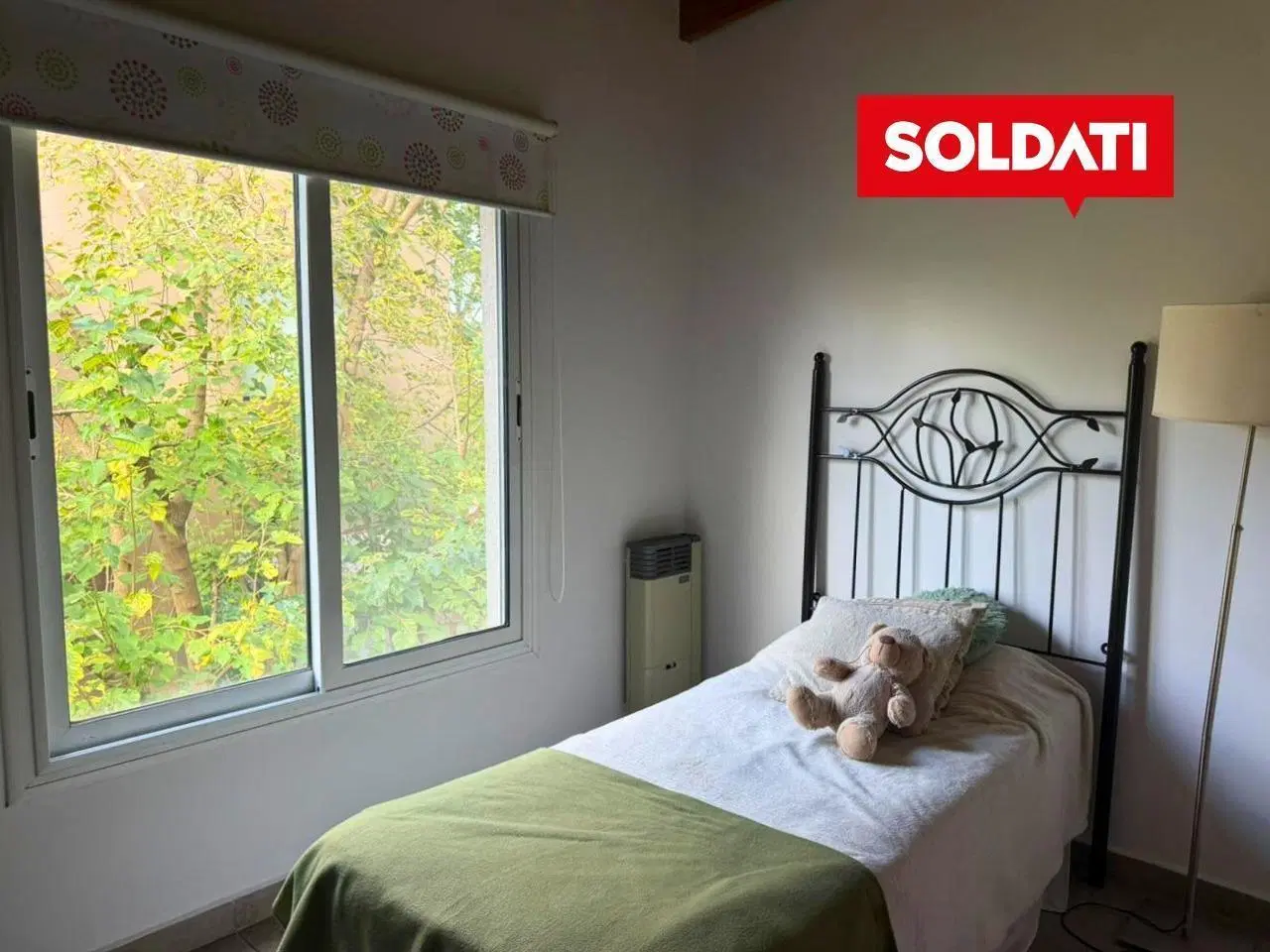 BC El Mirasol, venta en exclusiva, muy luminosa, 6 cuartos, play y escritorio. Piscina. Jardin 1