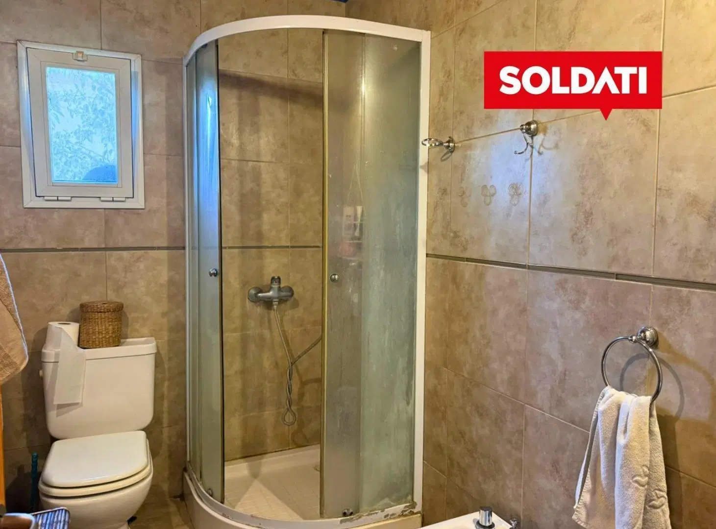 BC El Mirasol, venta en exclusiva, muy luminosa, 6 cuartos, play y escritorio. Piscina. Jardin 4