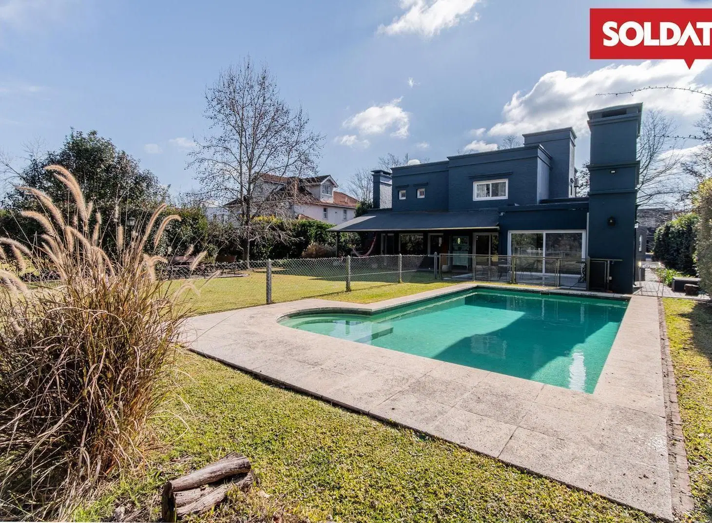 SOLDATI, en exclusiva, vende en Ayres de Pilar casa muy solida. Excelente lote, piscina 2