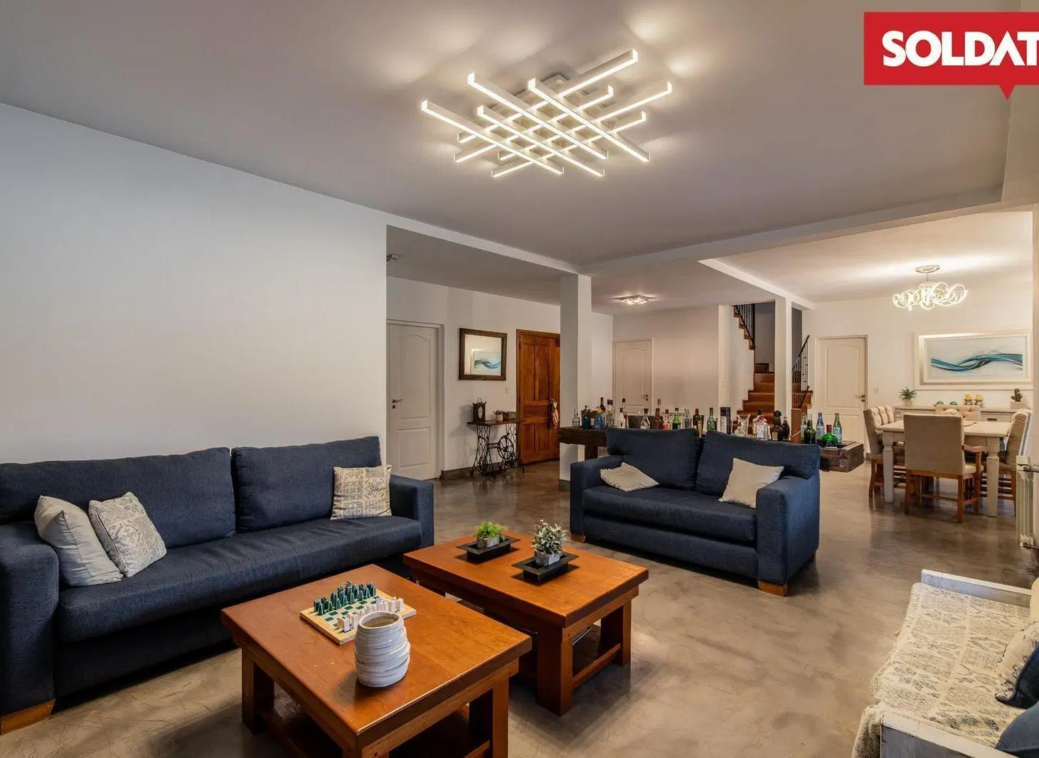 SOLDATI, en exclusiva, vende en Ayres de Pilar casa muy solida. Excelente lote, piscina 3