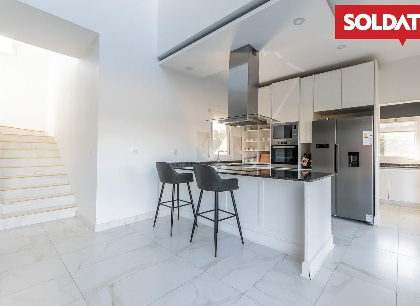 Foto de Casa en venta 4 ambientes, en Altos de Campo Grande. Moderna, imagen 1