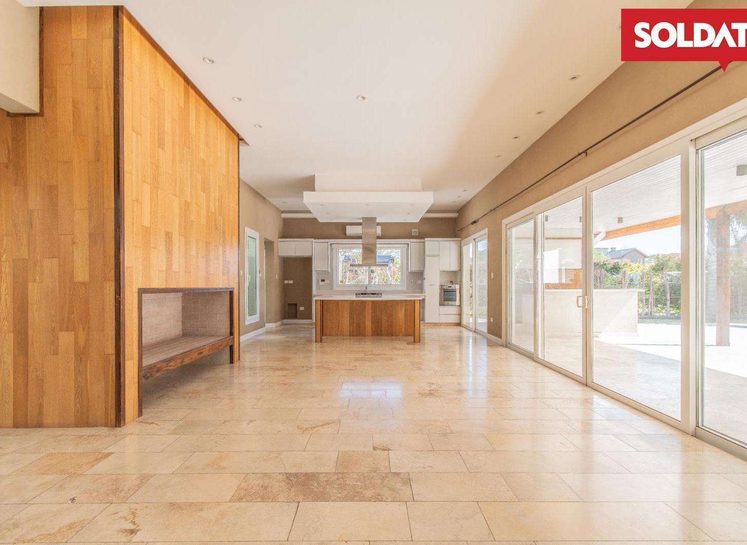 Foto de Las Liebres, 4 dormitorios, 2 suites, lote central., imagen 5