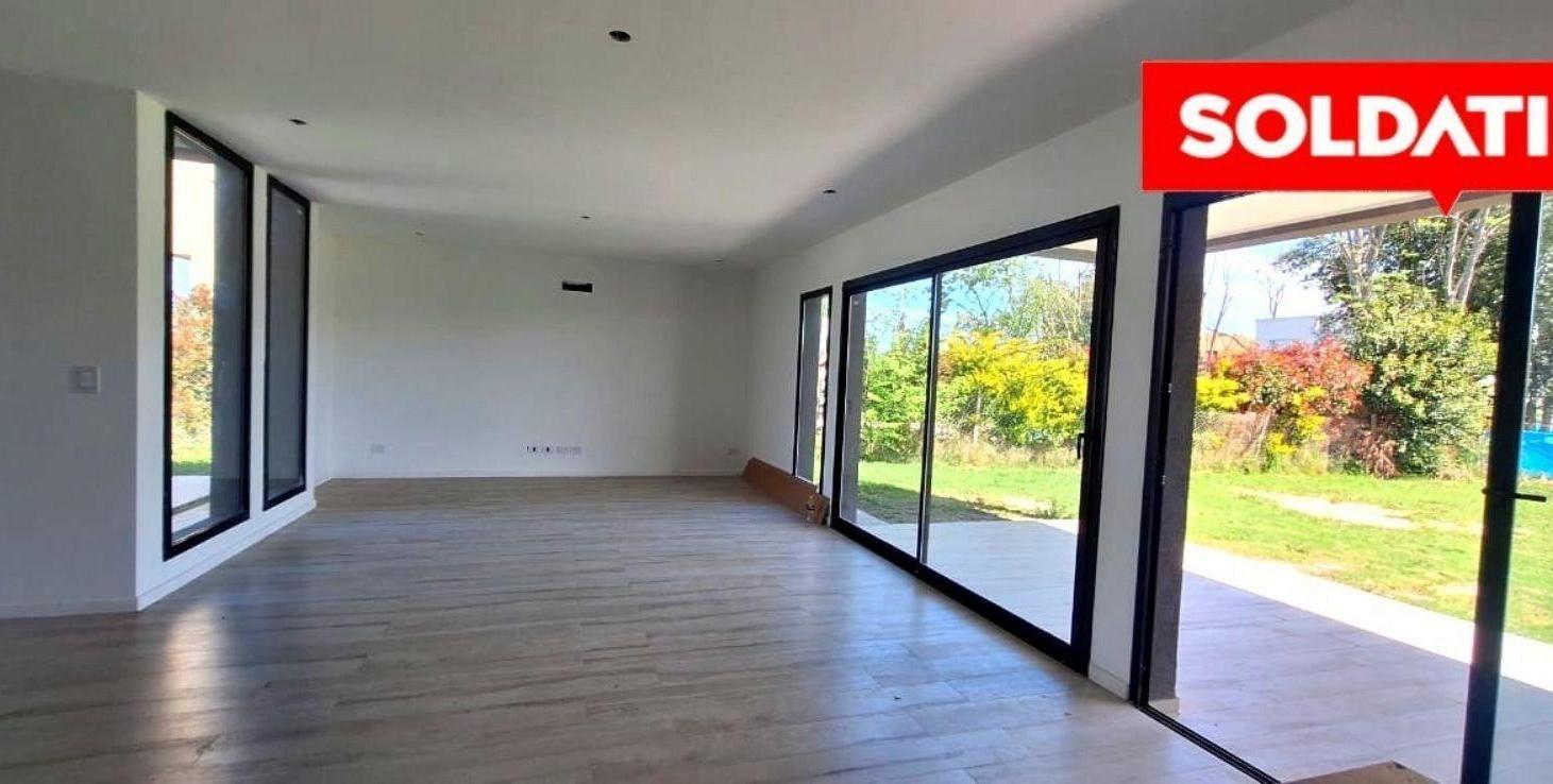 Foto de Casa en venta Barrio Santa Lucia, imagen 2