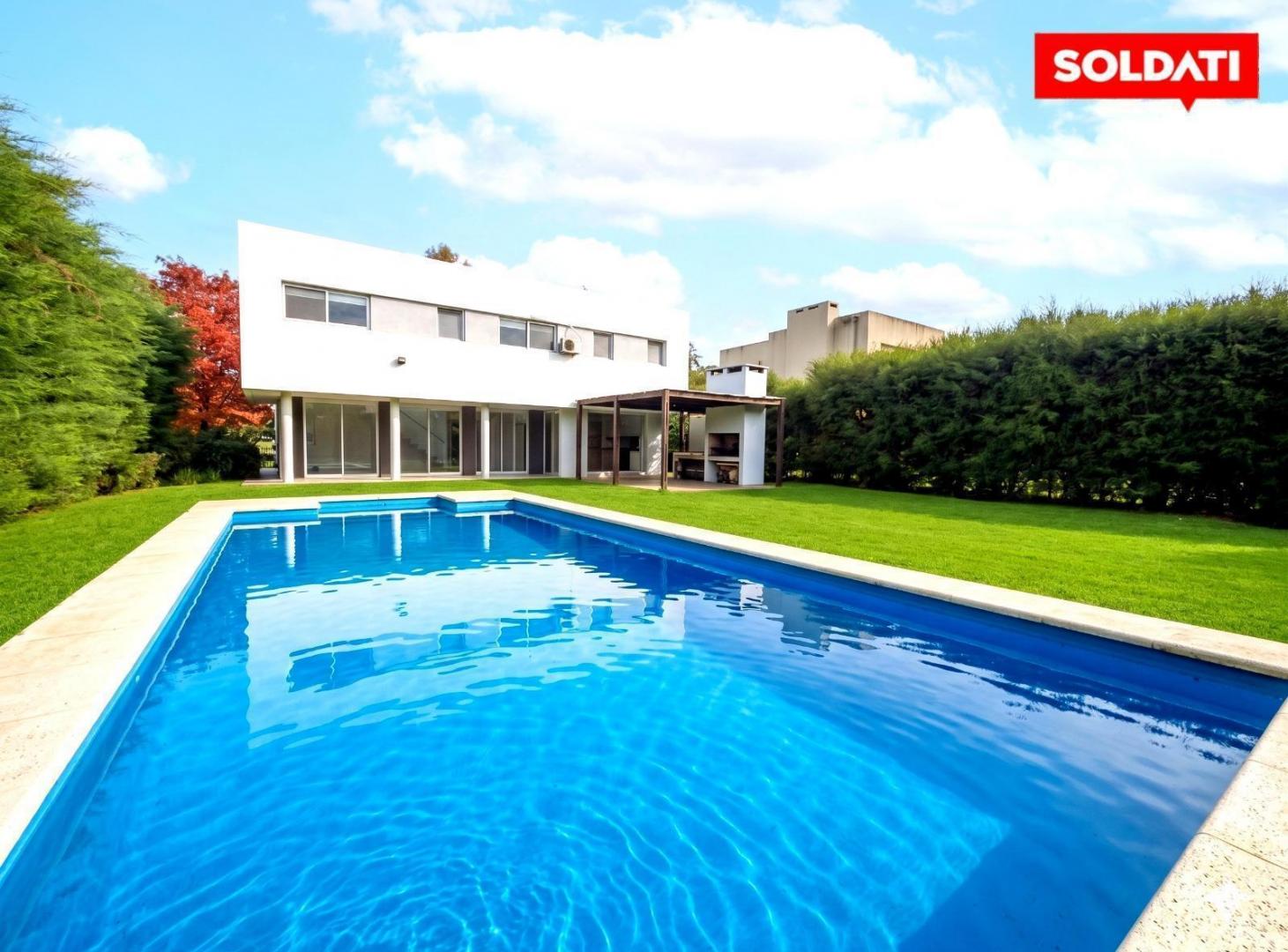 Foto de Villa olivos moderna casa en venta y alquiler . Lote central, imagen 1
