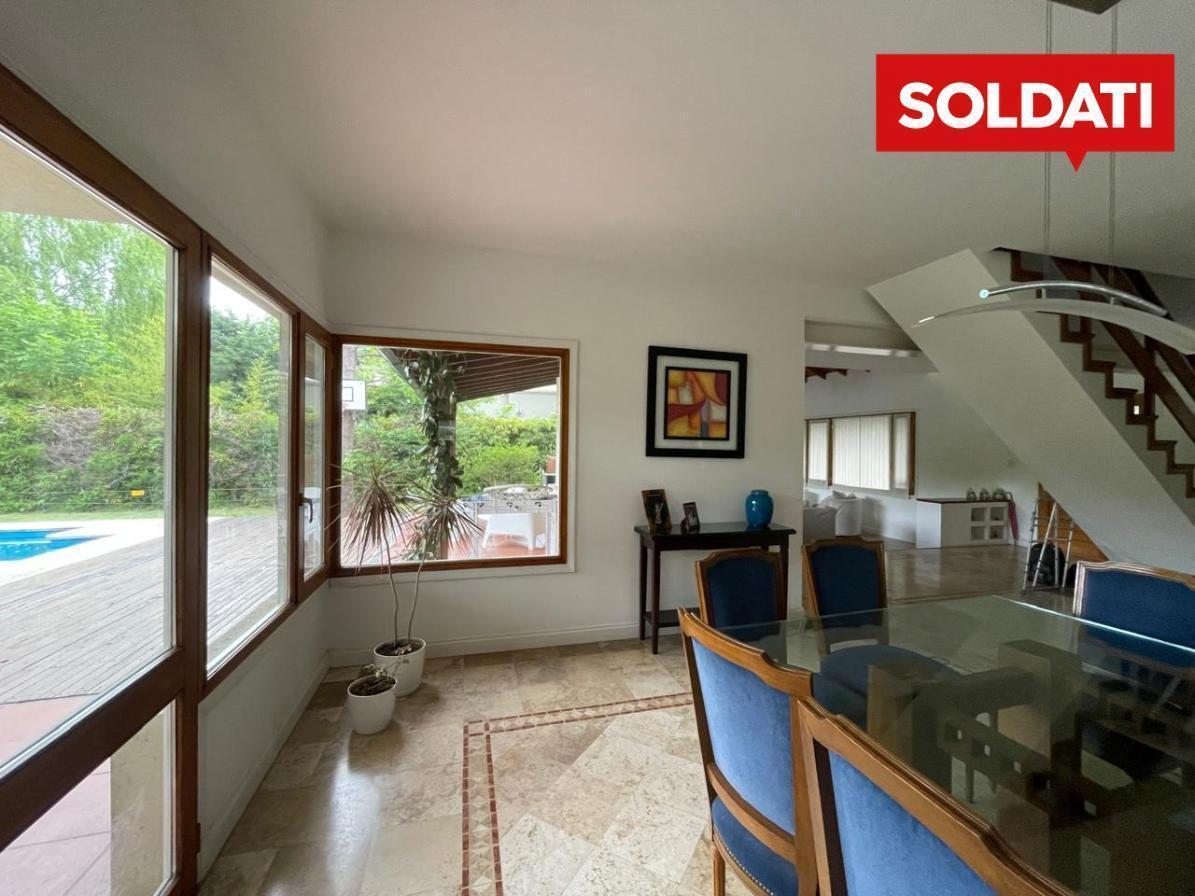 Foto de Casa en venta Apta a Crédito en el Barrio Cerrado Villa Rosa, imagen 5