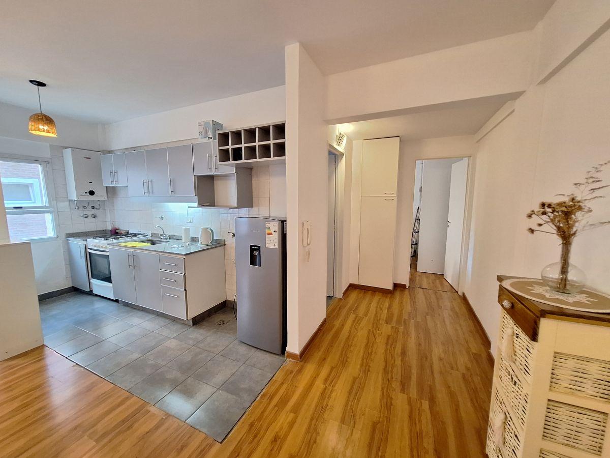 Foto de VENTA -DEPTO 2 AMB C/COCHERA, EXCELENTE ESTADO - LAS JARILLAS 3456, imagen 4