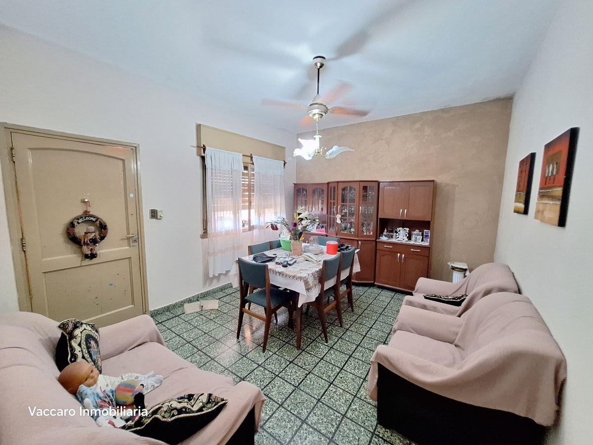 VENTA - Casa 3 AMB C/Cochera Cub + Locales/Taller/Galpón - Ciudad Madero