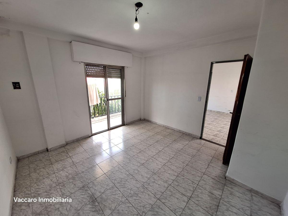 Alquiler - 3 Amb con Balcon - Tablada (A 100 m Avda Crovara y Boulogne Sur Mer)