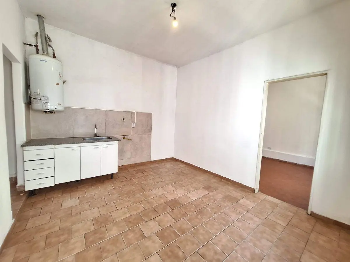 Alquiler - 3 AMBIENTES- Tablada (A 100 m Avda Crovara y Boulogne Sur Mer) 2