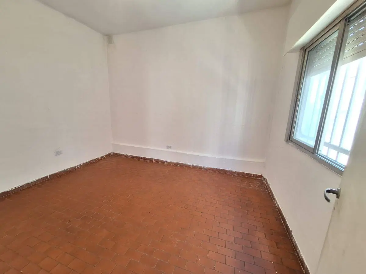 Alquiler - 3 AMBIENTES- Tablada (A 100 m Avda Crovara y Boulogne Sur Mer) 4