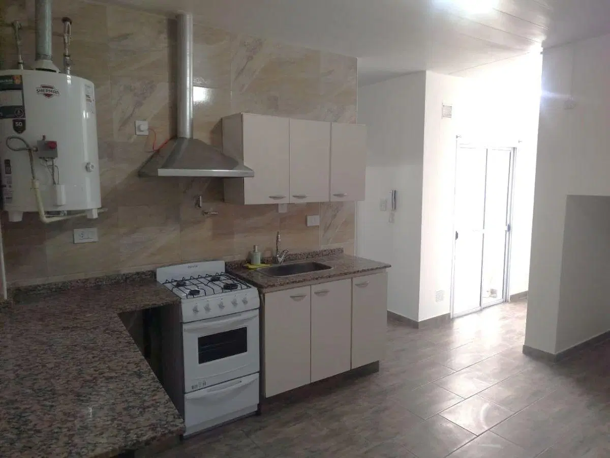 ALQUILER- DEPTO 2 AMBIENTES EN PLANTA BAJA CON PATIO- A REESTRENAR- LA TABLADA/ VILLA INSUPERABLE 1