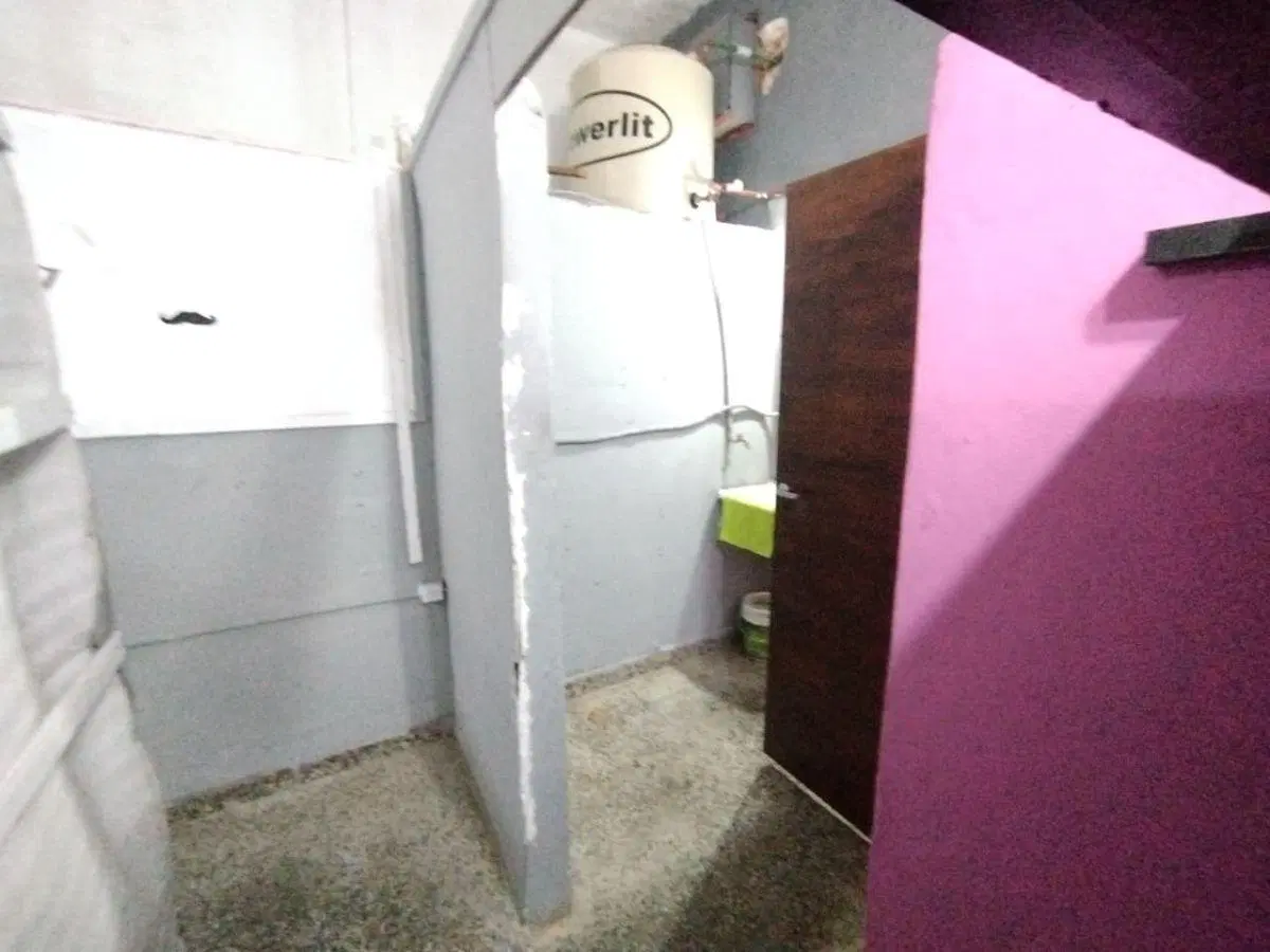 ALQUILA - Local Comercial - 25m2 aprox- a mts Avda Crovara 3500 - TABLADA 3