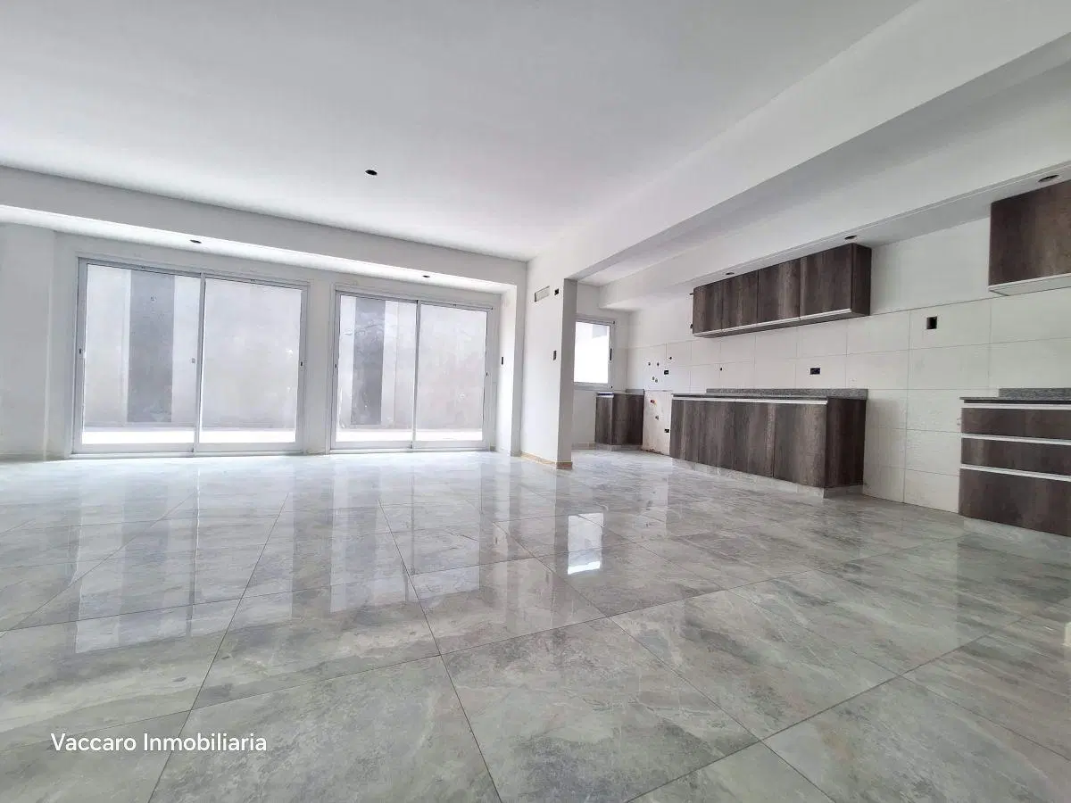 VENTA- DEPTOS 3 AMBIENTES AMPLIOS A ESTRENAR- 108m² C/PATIO 105 m² - RAMOS MEJIA, CARLOS CALVO 260 1