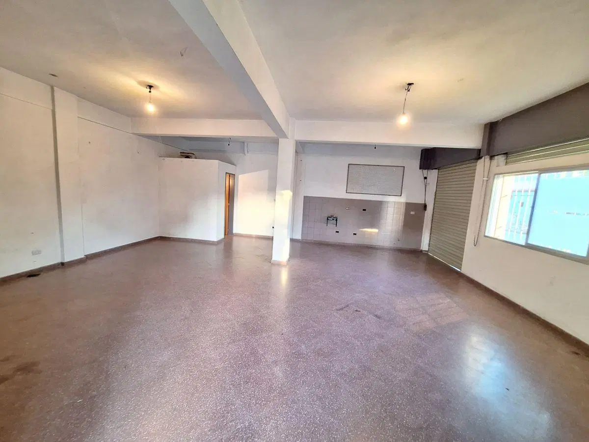 ALQUILER-LOCAL 60m2-DOBLE ENTRADA x PERSIANA- 1 CUADRA DE AV V. SARFIELD Y A 3 CUADRAS DE B SUR MER 3
