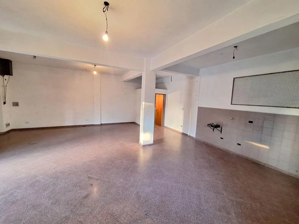 ALQUILER-LOCAL 60m2-DOBLE ENTRADA x PERSIANA- 1 CUADRA DE AV V. SARFIELD Y A 3 CUADRAS DE B SUR MER 5